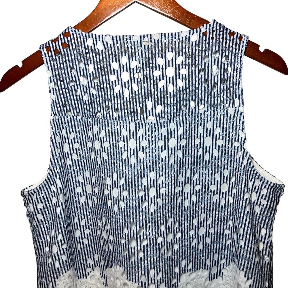 Cato Sleeveless Blouse Womens Medium Blue White Striped Eyelet Lace Tassel Top - Picture 6 of 9